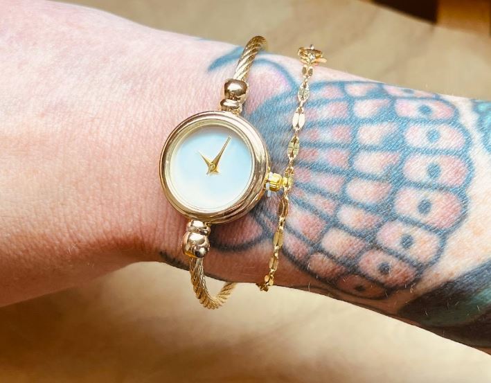 Gold Rope Bangle Watch, Round Bezel Watch, Pointer Quartz, White & Gold Watch, Adjustable, Bracelet Stack, Minimalist, Retro Style, Dainty, Elegant Twist Band