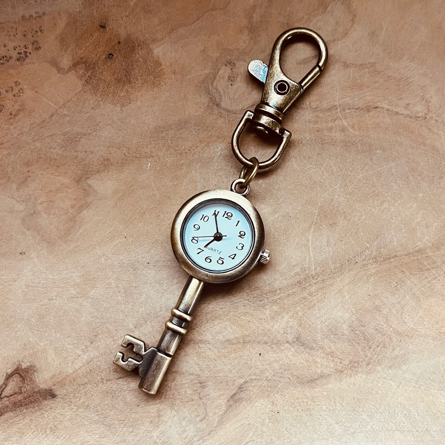 Vintage-Style Key Watch Necklace. Antique Brass Key Pendant with Working Quartz Clock, Steampunk Jewelry, Bronze Watch Charm, Clock Pendant