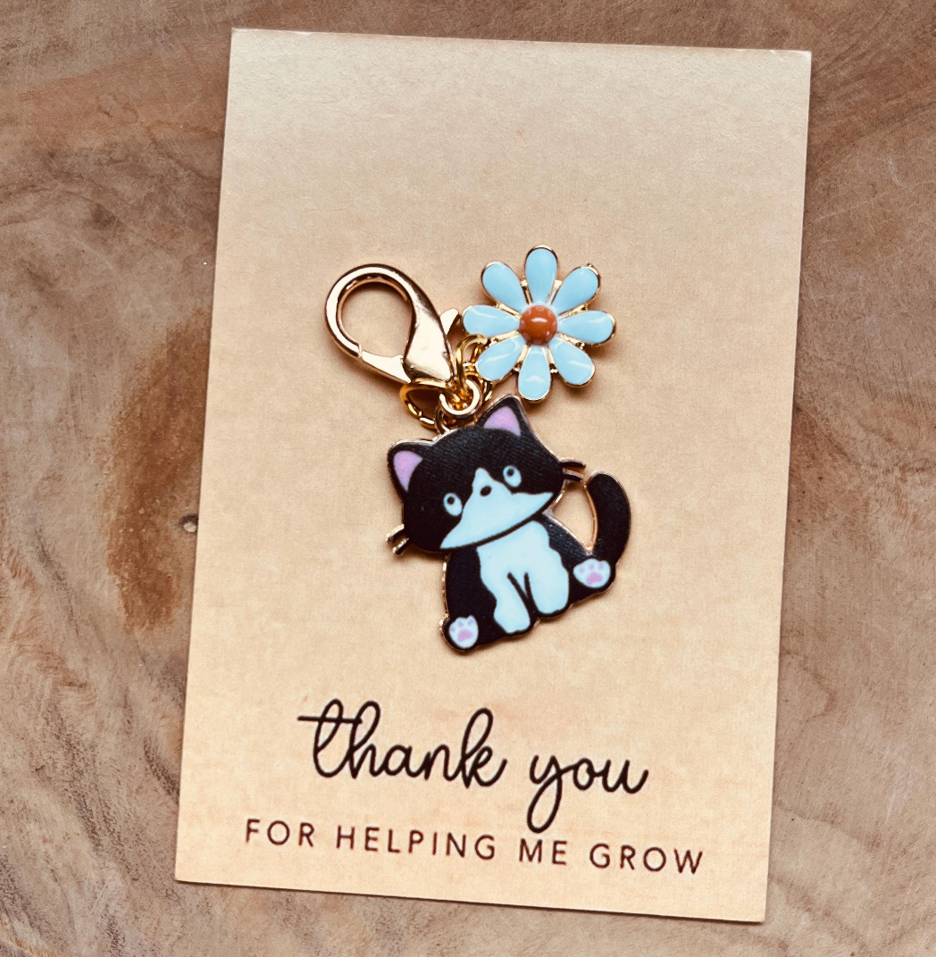 Cute Cat Zipper Pull, Kawaii Cat Charm, Cat Keychain, Daisy, Necklace, Bag Charm, Cat Lover Gift, Backpack or Purse Accessory, Pocket Hug