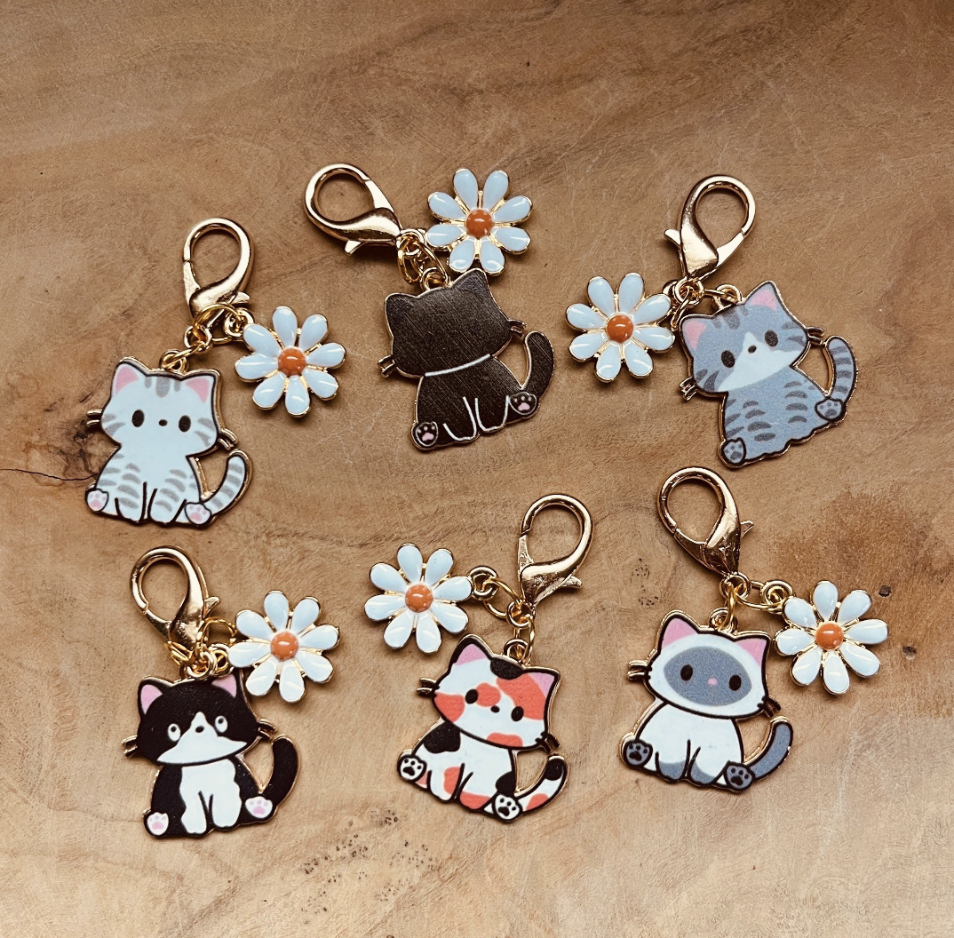 Cute Cat Zipper Pull, Kawaii Cat Charm, Cat Keychain, Daisy, Necklace, Bag Charm, Cat Lover Gift, Backpack or Purse Accessory, Pocket Hug