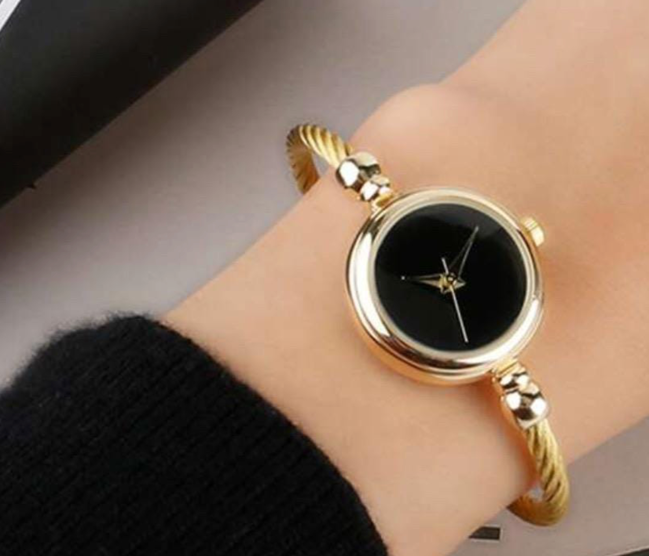 Gold Rope Bangle Watch, Round Bezel Watch, Pointer Quartz, White & Gold Watch, Adjustable, Bracelet Stack, Minimalist, Retro Style, Dainty, Elegant Twist Band