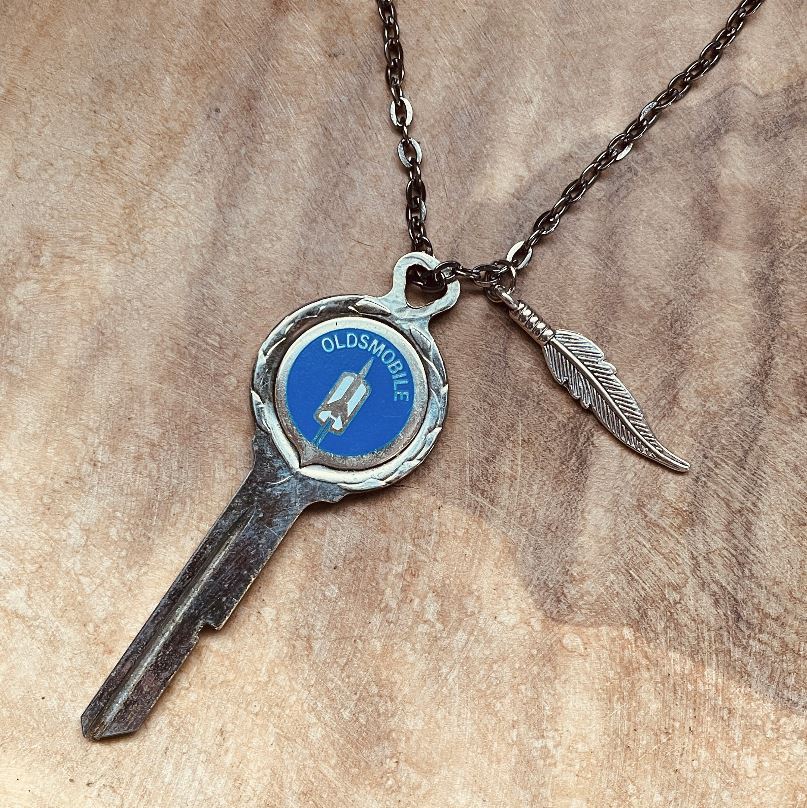 Vintage Oldsmobile Crest Key Necklace, Cutlass Delta 88 Toronado 442, Classic Oldsmobile Keychain Jewelry